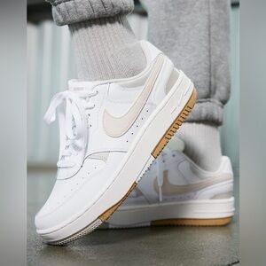 NEW Nike Gamma Force Shoes Womens Sz 10
White Athletic Leather Sneakers Trainers